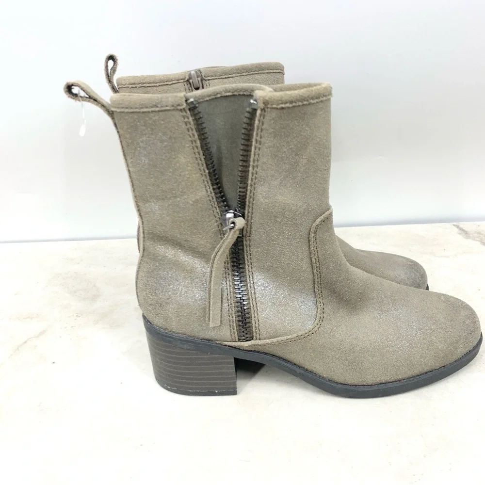 Clarks ankle bootie